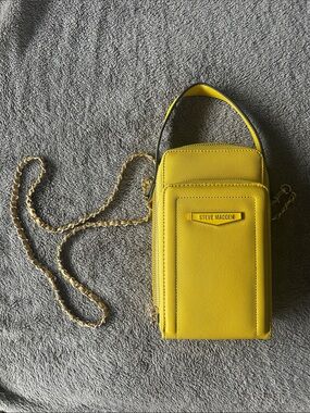 Steve Madden Bright Yellow Mini Crossbody Camera Bag with Gold Chain